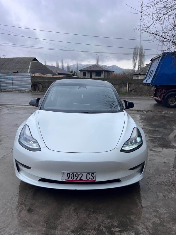Avtomobil 2021 — 14,000$