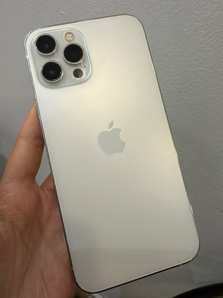 Продаётся iPhone 12 Pro Max, цена-550₾