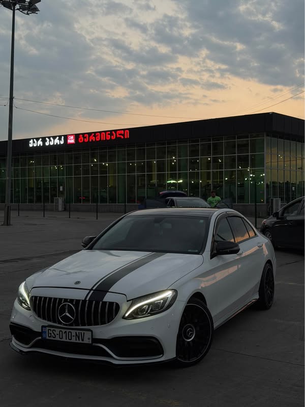 Mercedes-Benz C63S One edition 2014 — $6,000