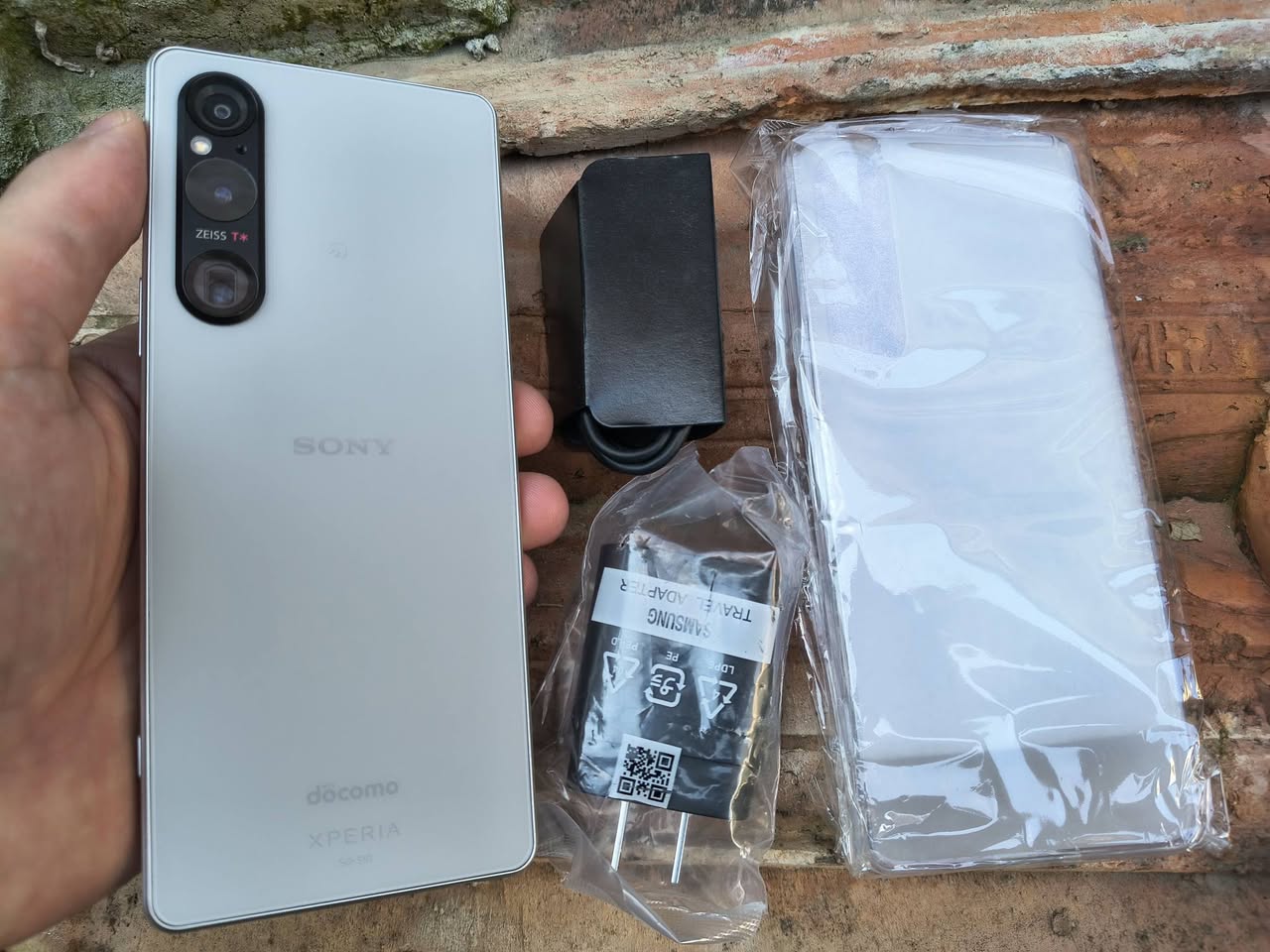 Սոնի քերիա 1 V 256GB 12GB — 1500 դրամ