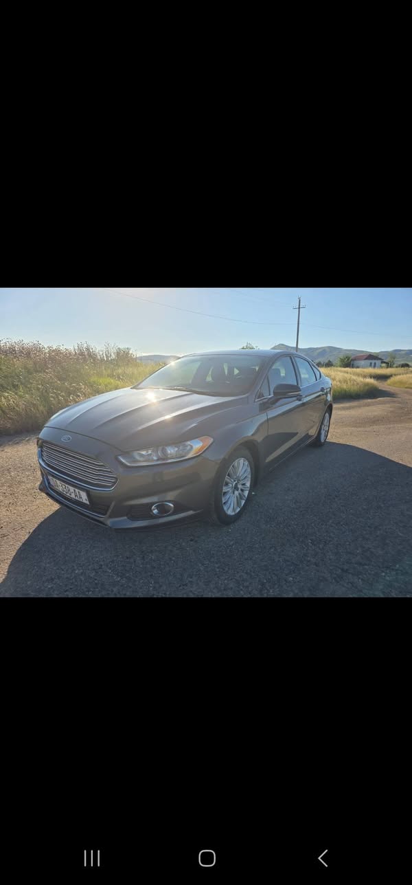 Avtomobil 2015 — 5,900$