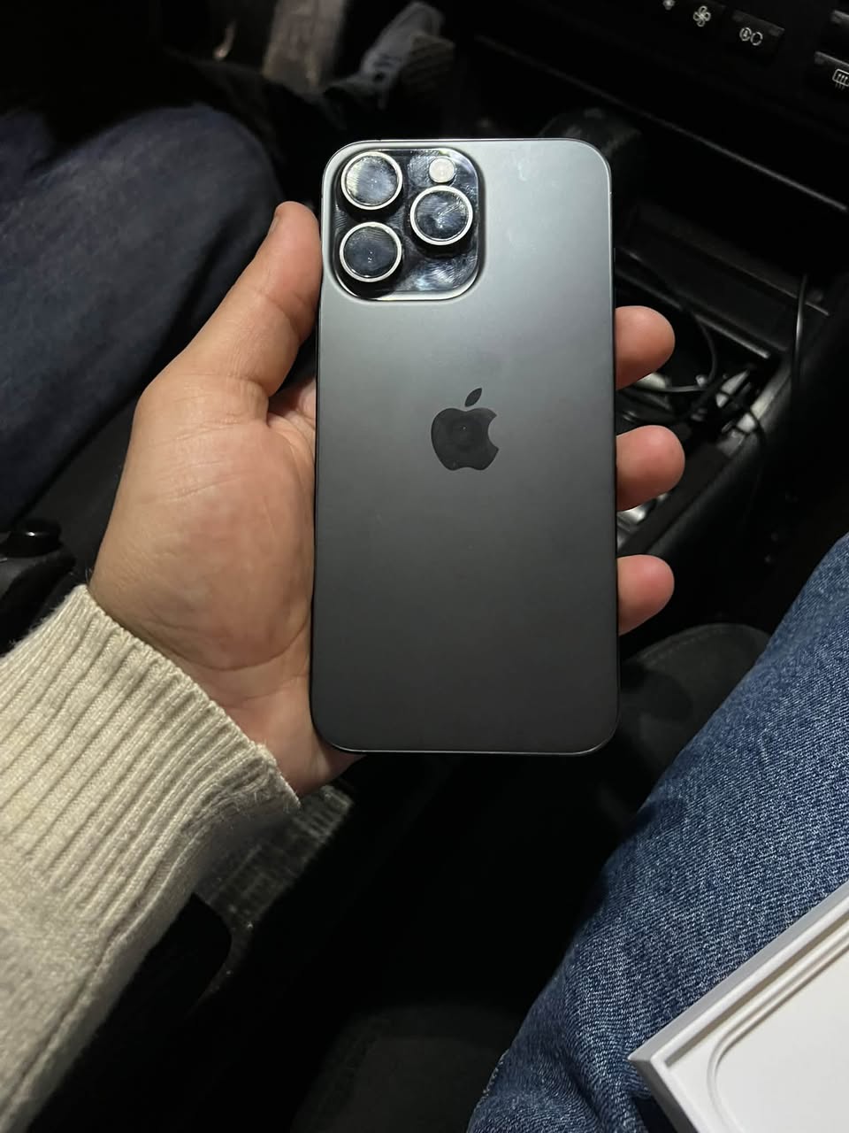 Iphone 15 pro max 256gb esim — 190,000֏
