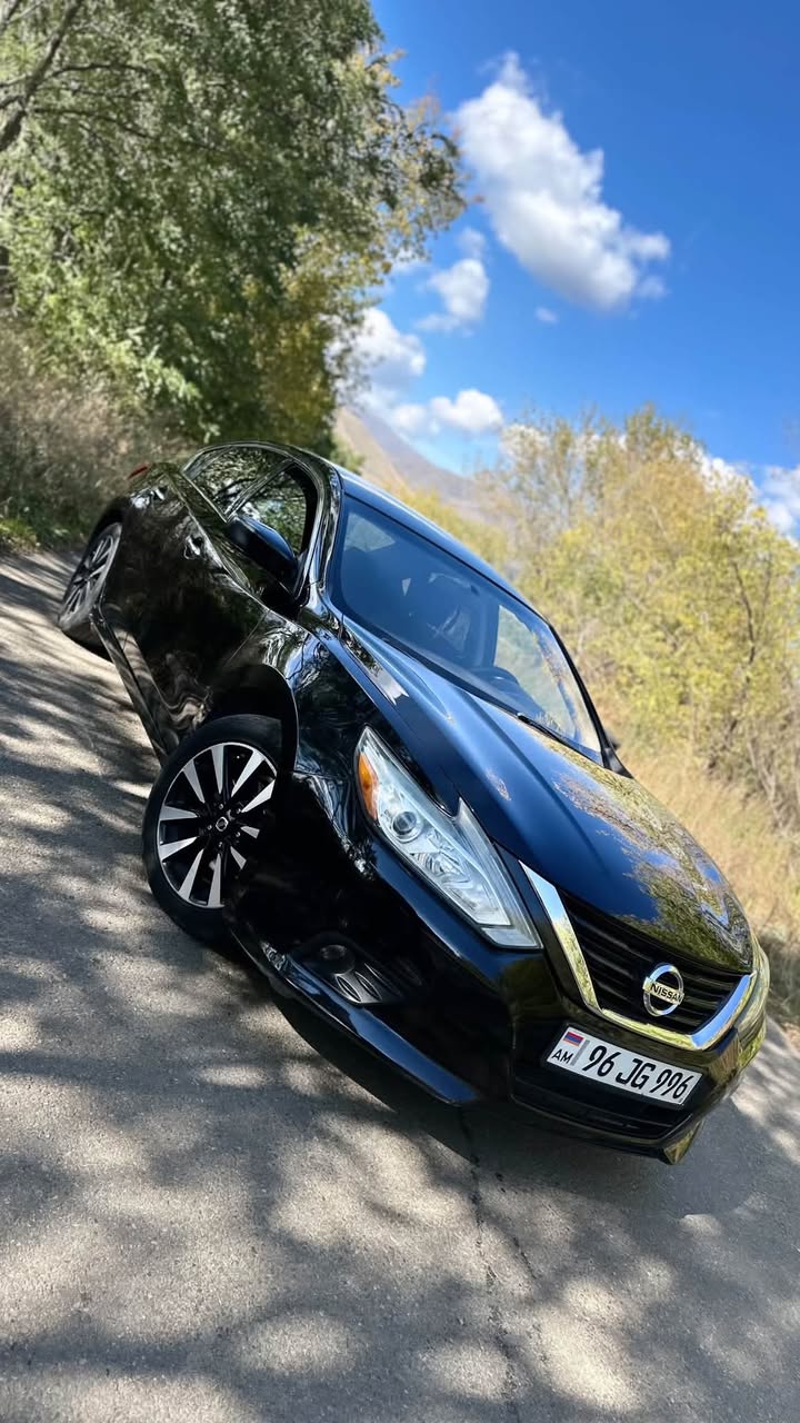 Nissan Altima 2018 — 10,500$