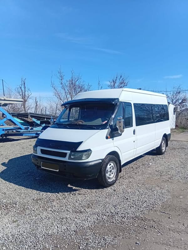 Ford 2000