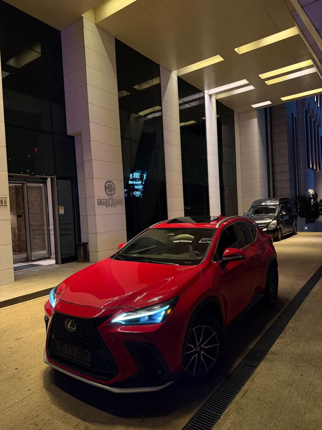 Lexus NX350 — 29,500$