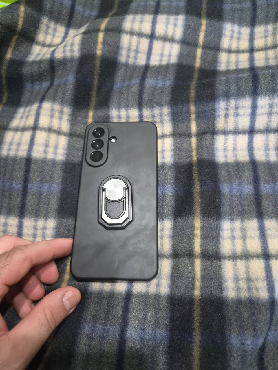 Black phone case with ring holder