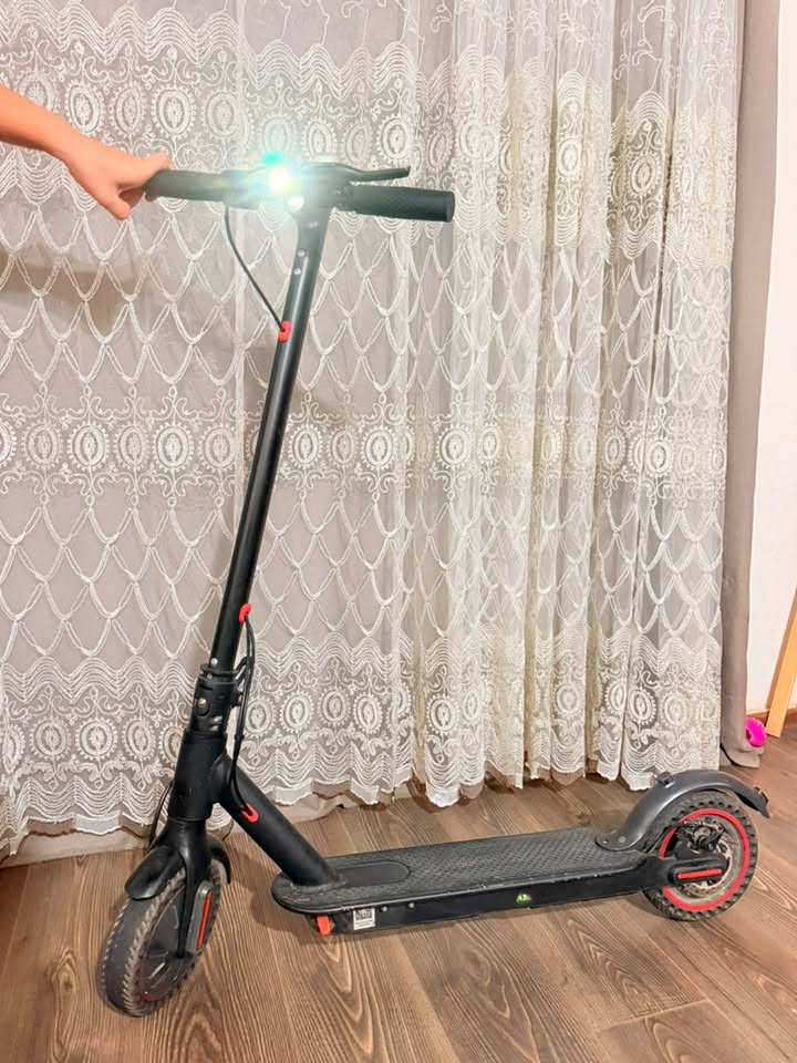 Scooter for sale, needs repair, has speed issues