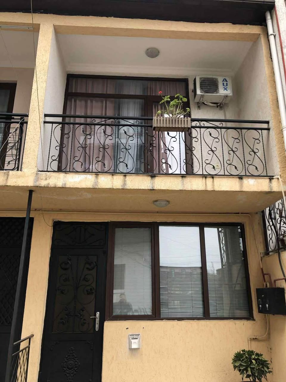 Ev, Kobuleti