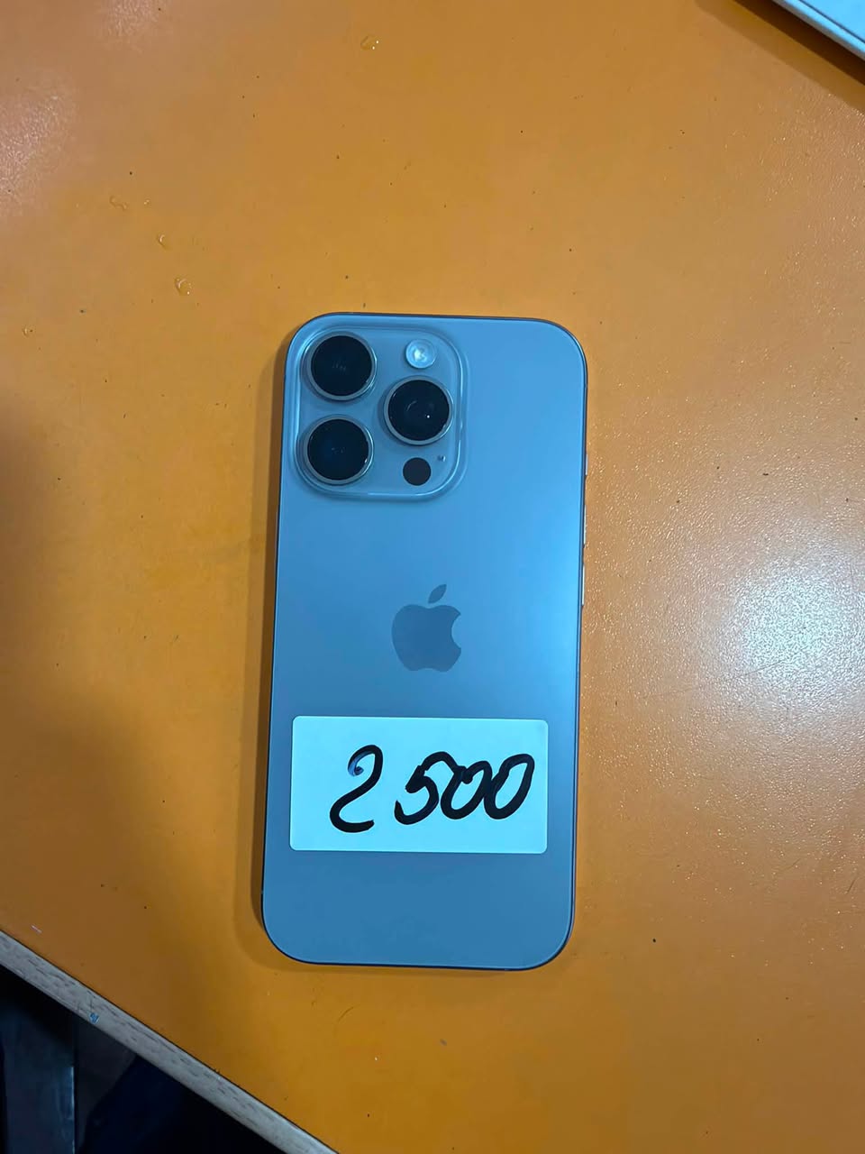 🔥 იყიდება iPhone 16 Pro — — 2,300₾