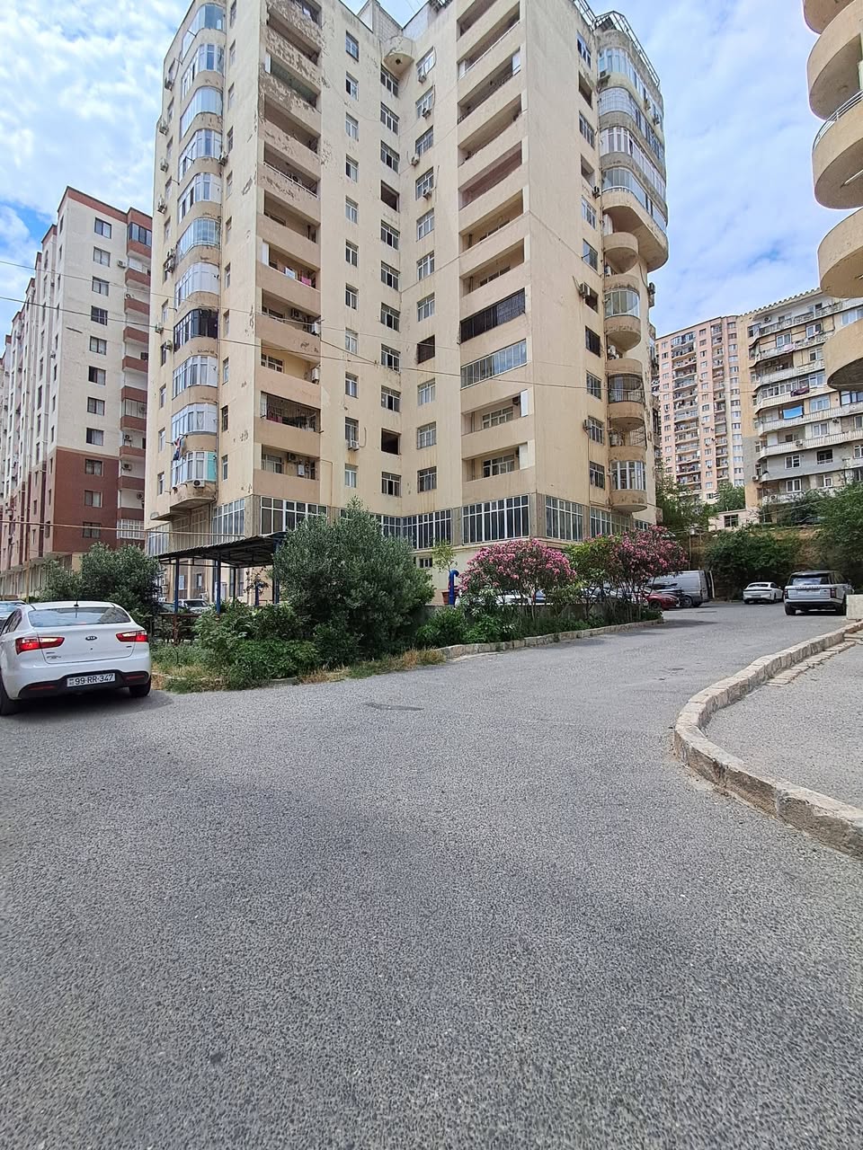 Квартира — 157 000 манатов
