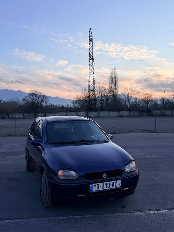 Avtomobil