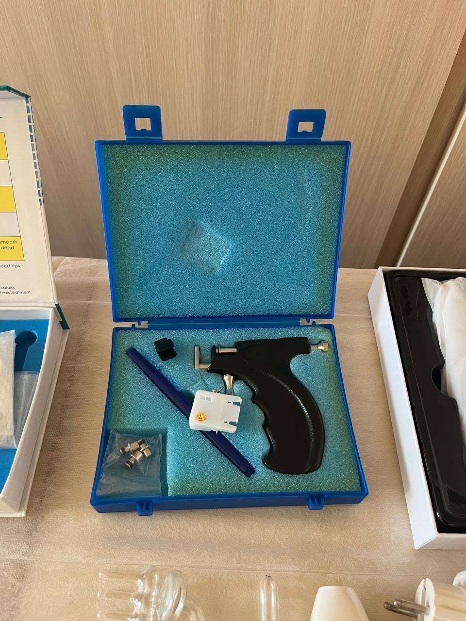 Ear piercing gun kit, whole set
