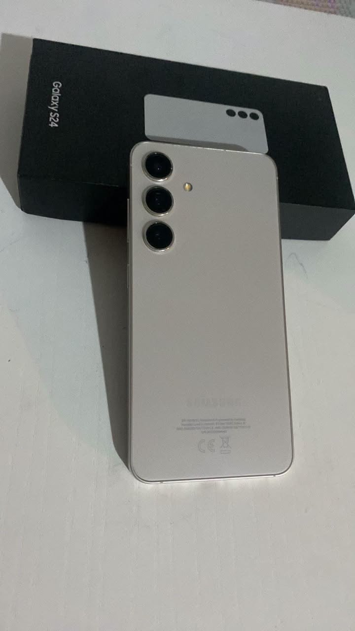 იყიდება SAMSUNG GALAXY S24 მობილური ტელეფონი