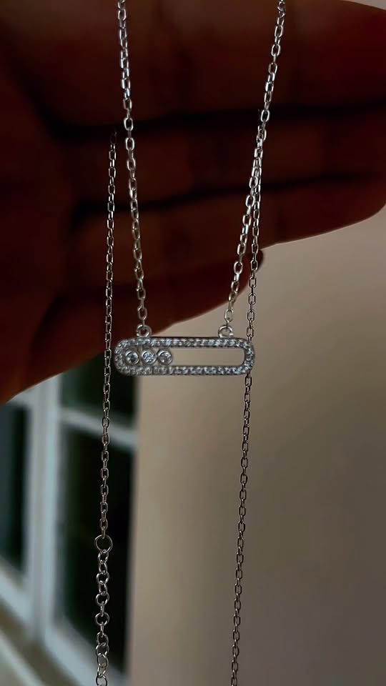 Silver necklace with crystal stones