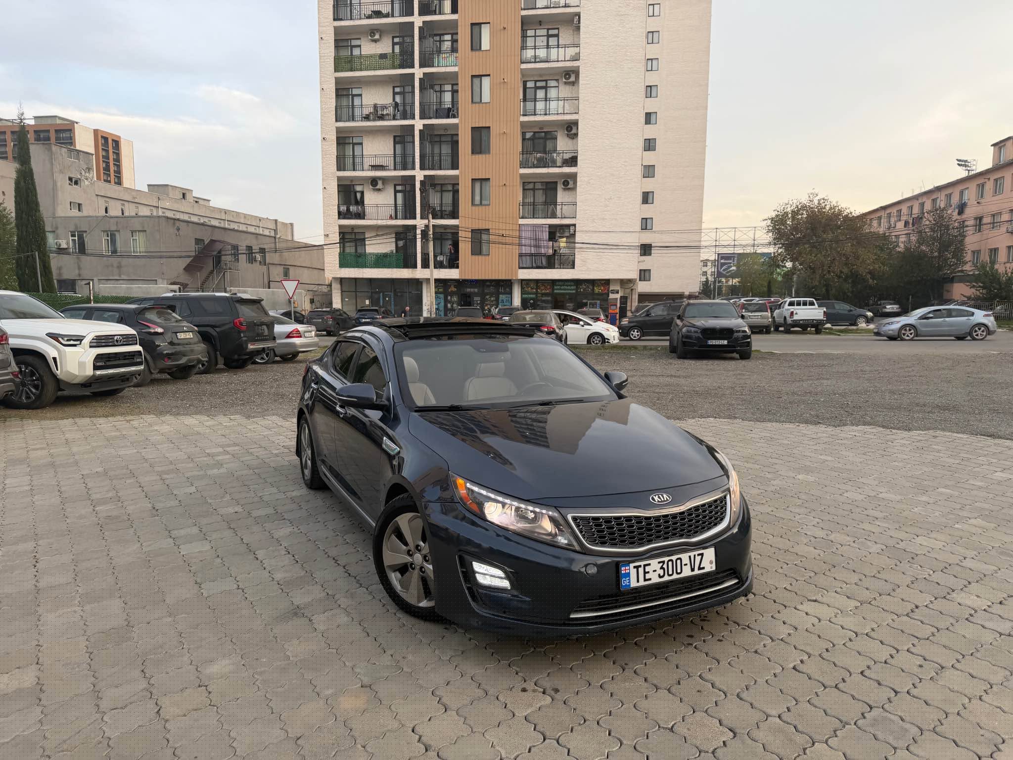 იყიდება!!! Kia optima hybrid limited ავტომობილი