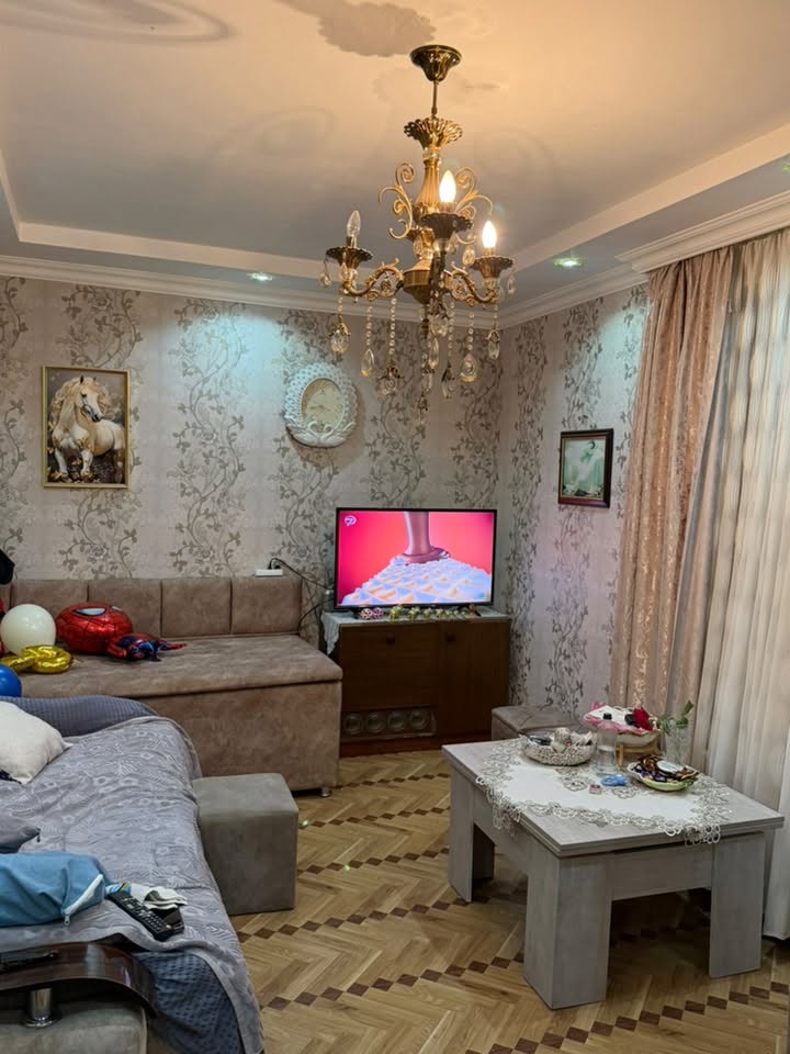 Satılır mənzil, Qütbəy
