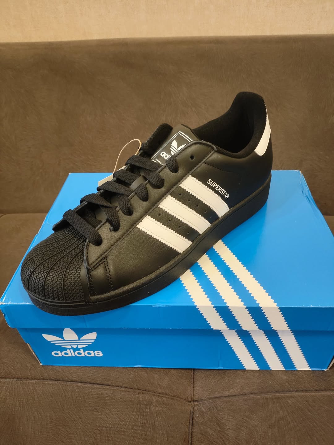 Adidas-ის ტყავის ორიგინალი კედი - ზომა: