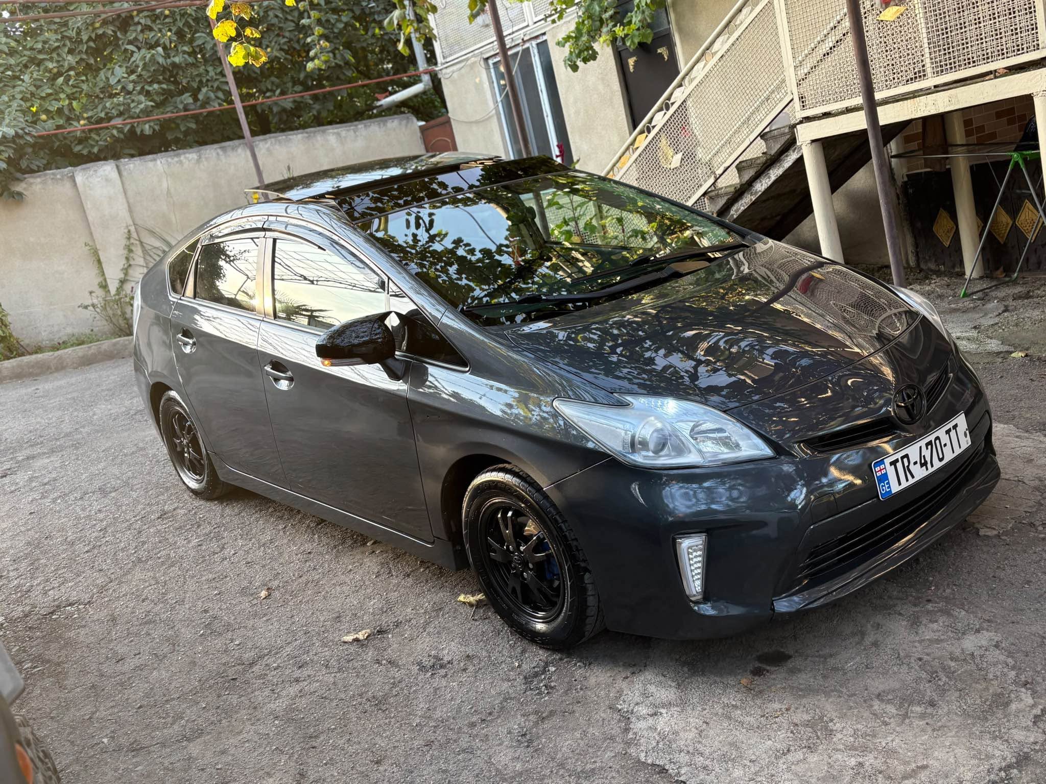 Avtomobil 2012 — 5,300$
