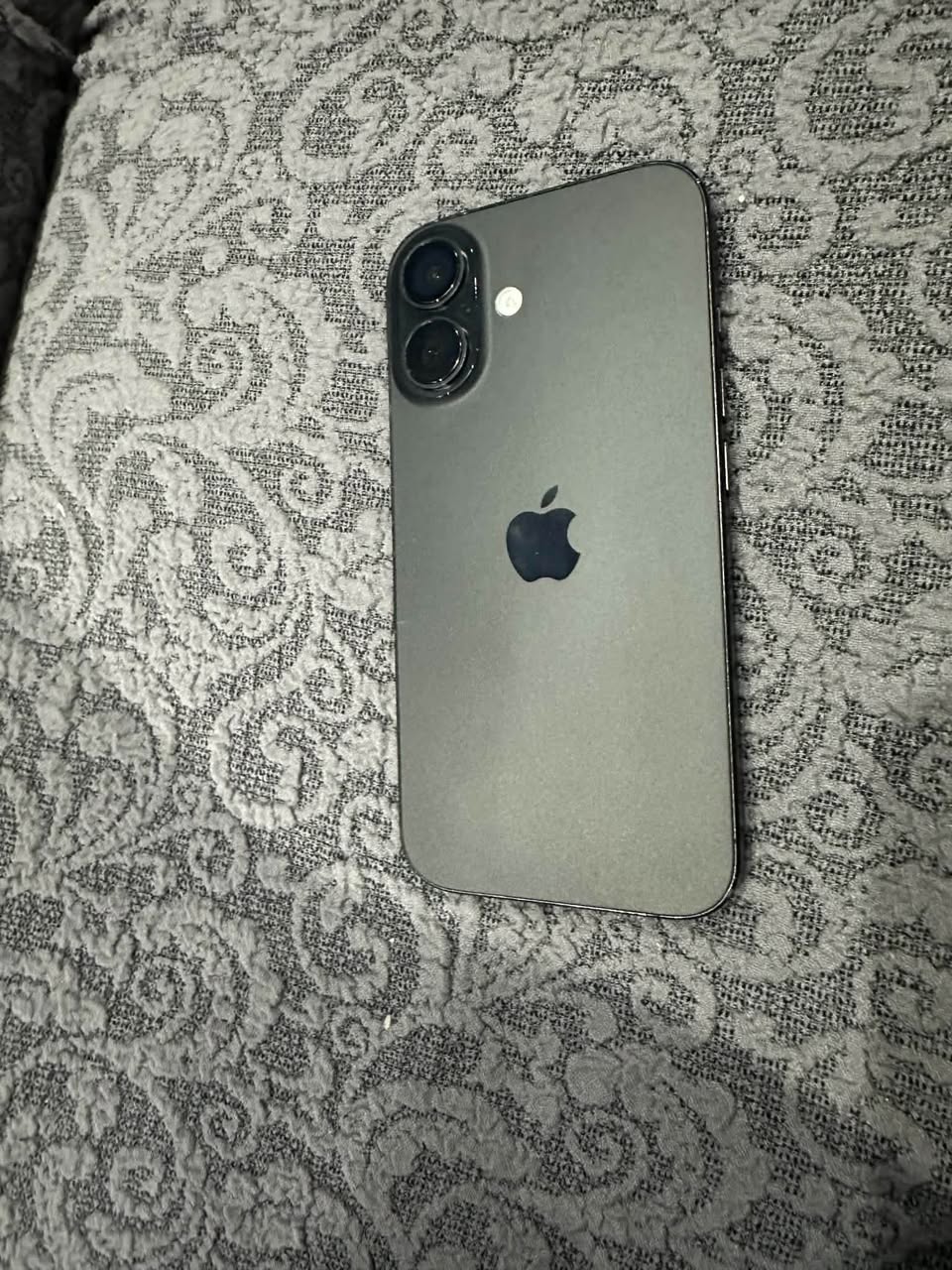 iPhone, ტექნიკურად 10/10 მდგომარეობაში