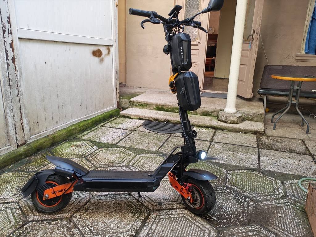 Kugoo G2 Max იყიდება სკუტერი არის — 1,600₾