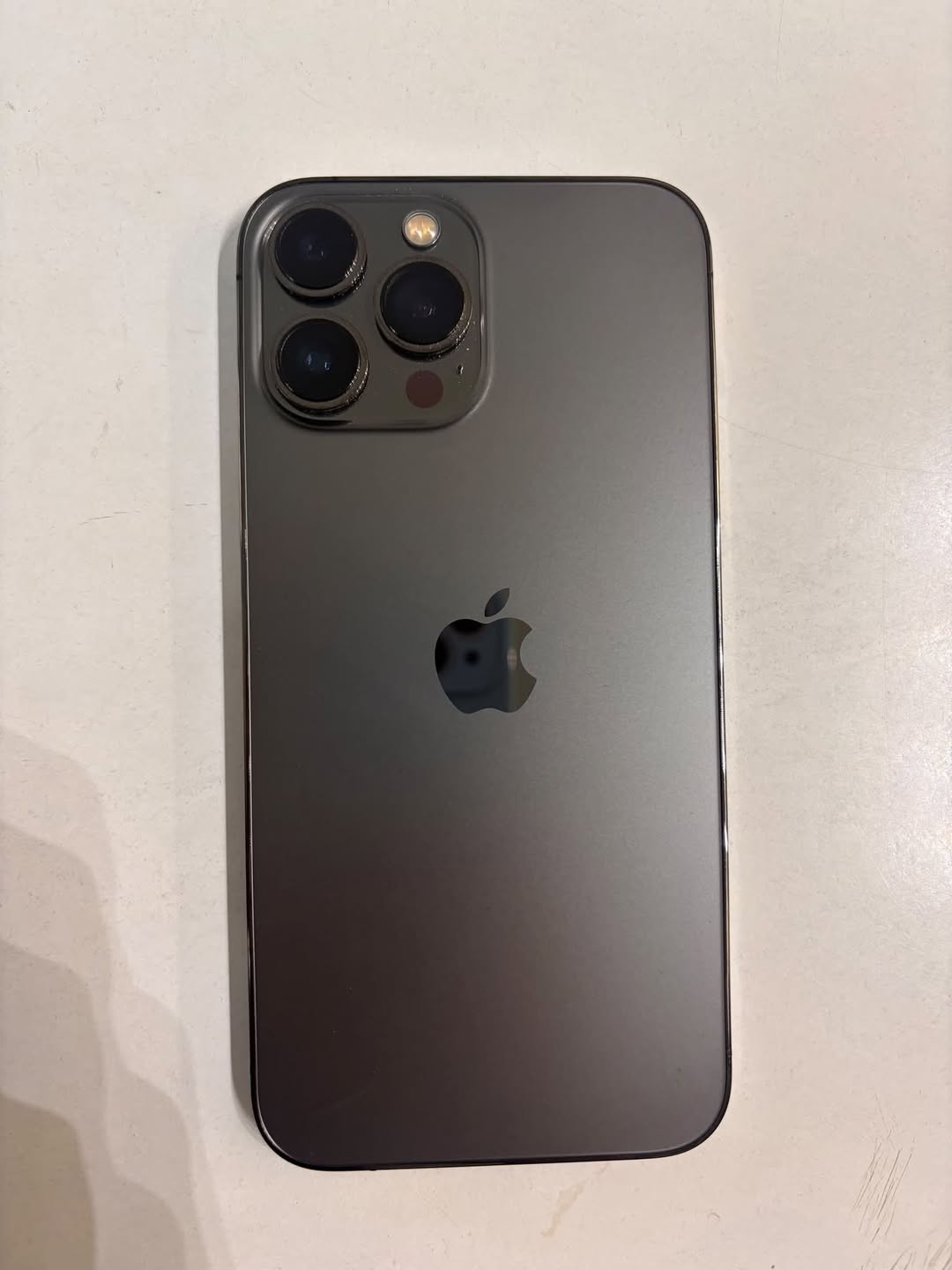 Продаётся iPhone 13 Pro Max в Батуми. Номер