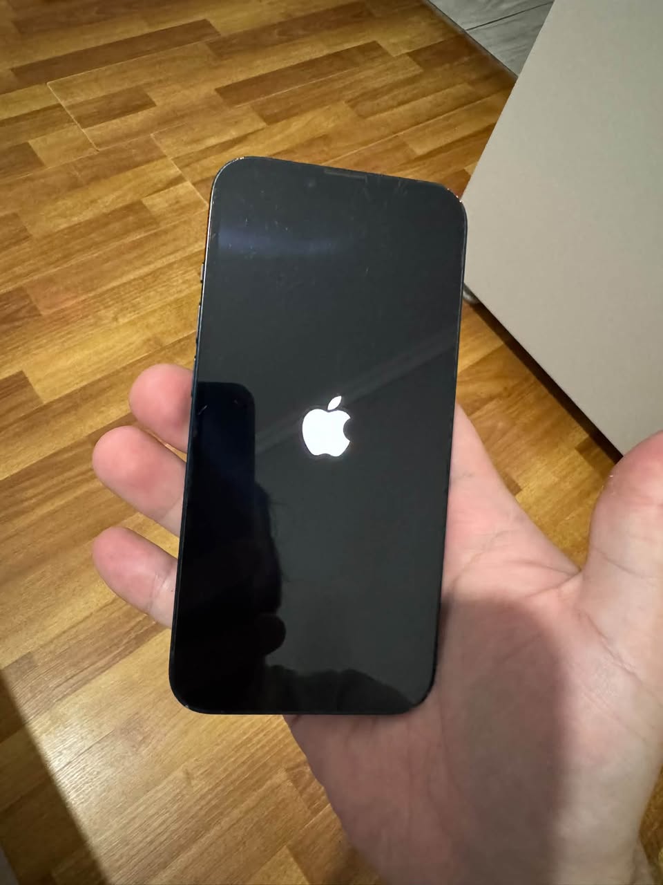 iPhone 14 128GB, battery 76%