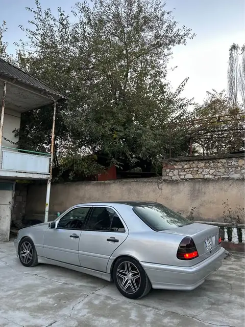 ავტომობილი