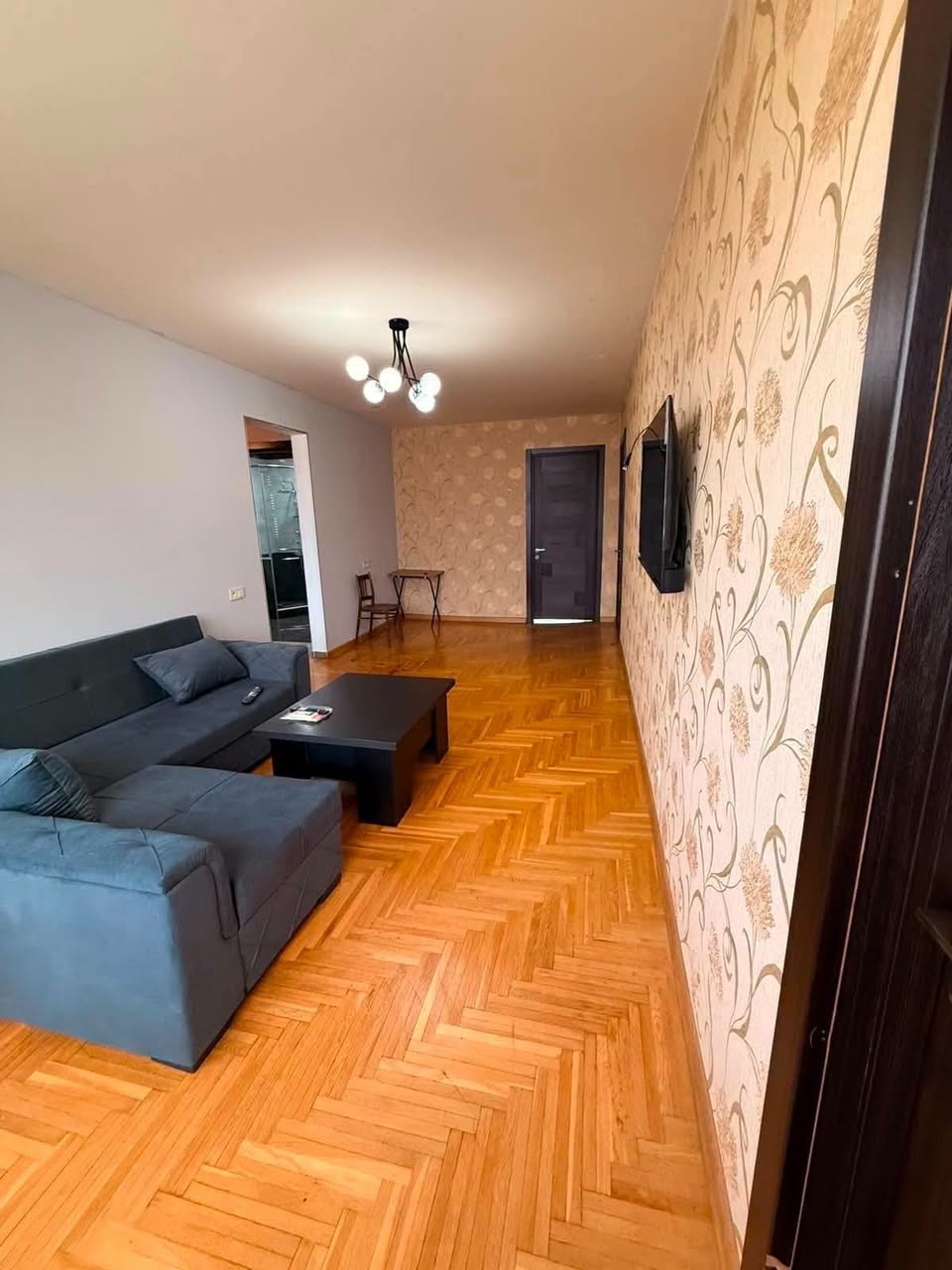 იყიდება ბინა, თბილისი — $142,000