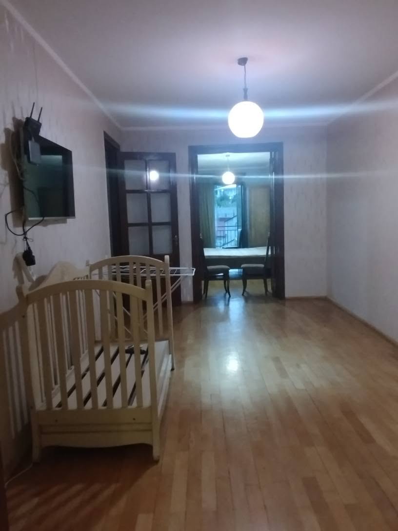 95000$ იყიდება 100კვ.მ. ფართის ბინა ქუთაისში