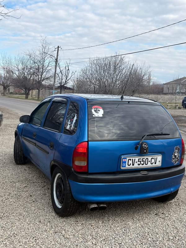 Avtomobil