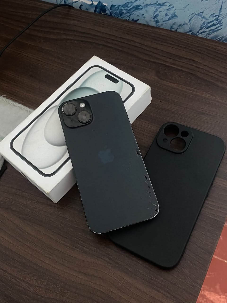 იყიდება iPhone 15, 79%BH, მოყვება ყუთი