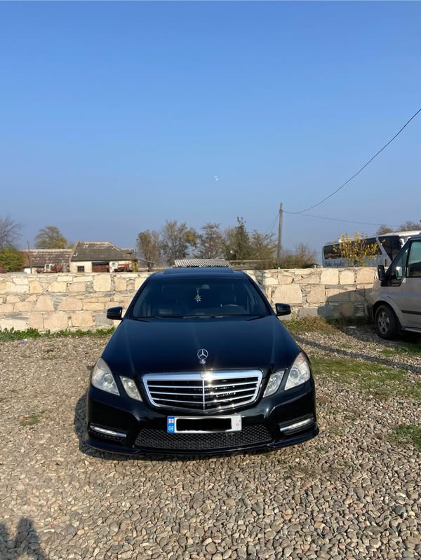 Mercedes-Benz 2012