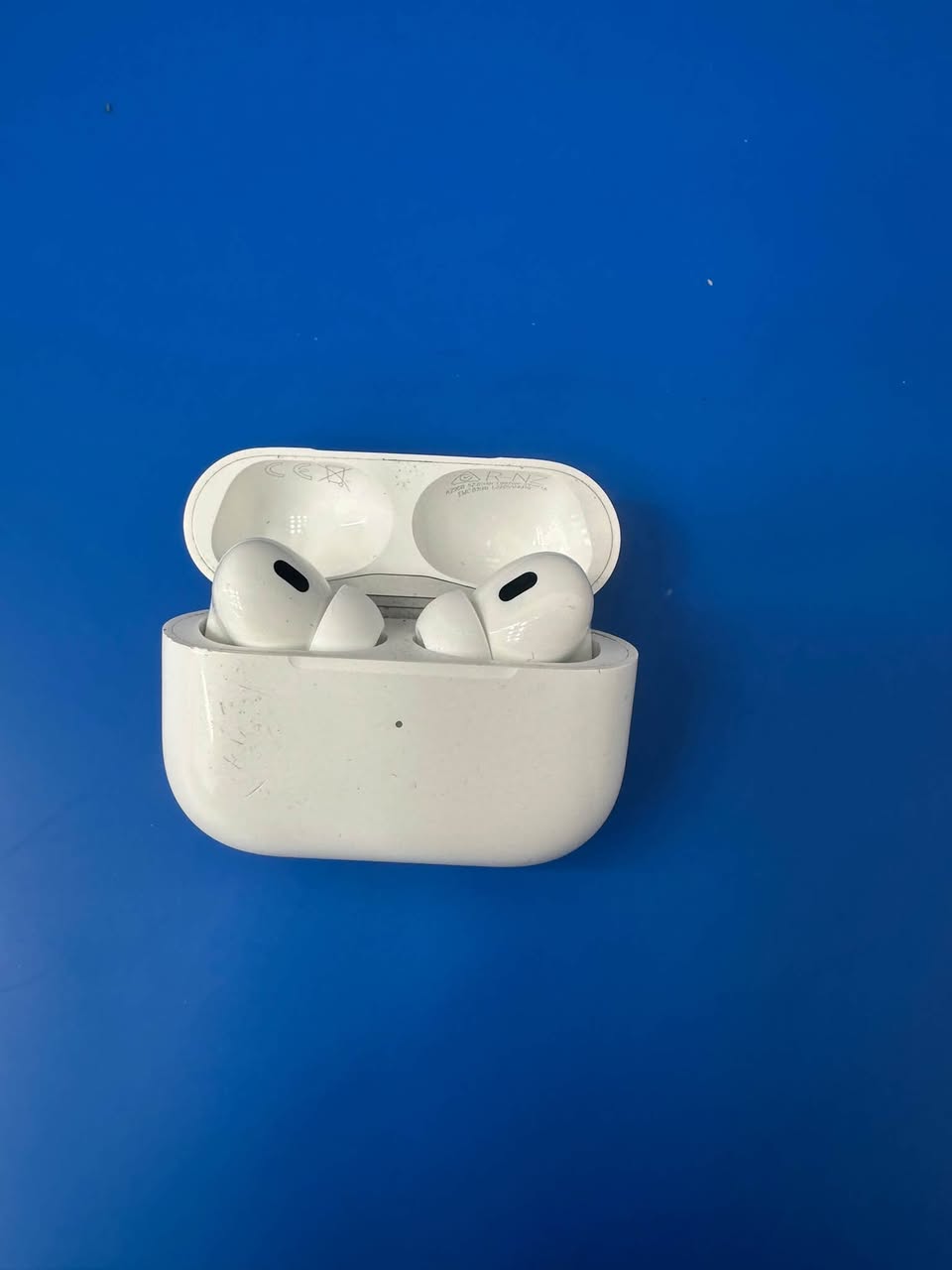 Airpods pro 2 usb-c ორიგინალი. მუშაობს