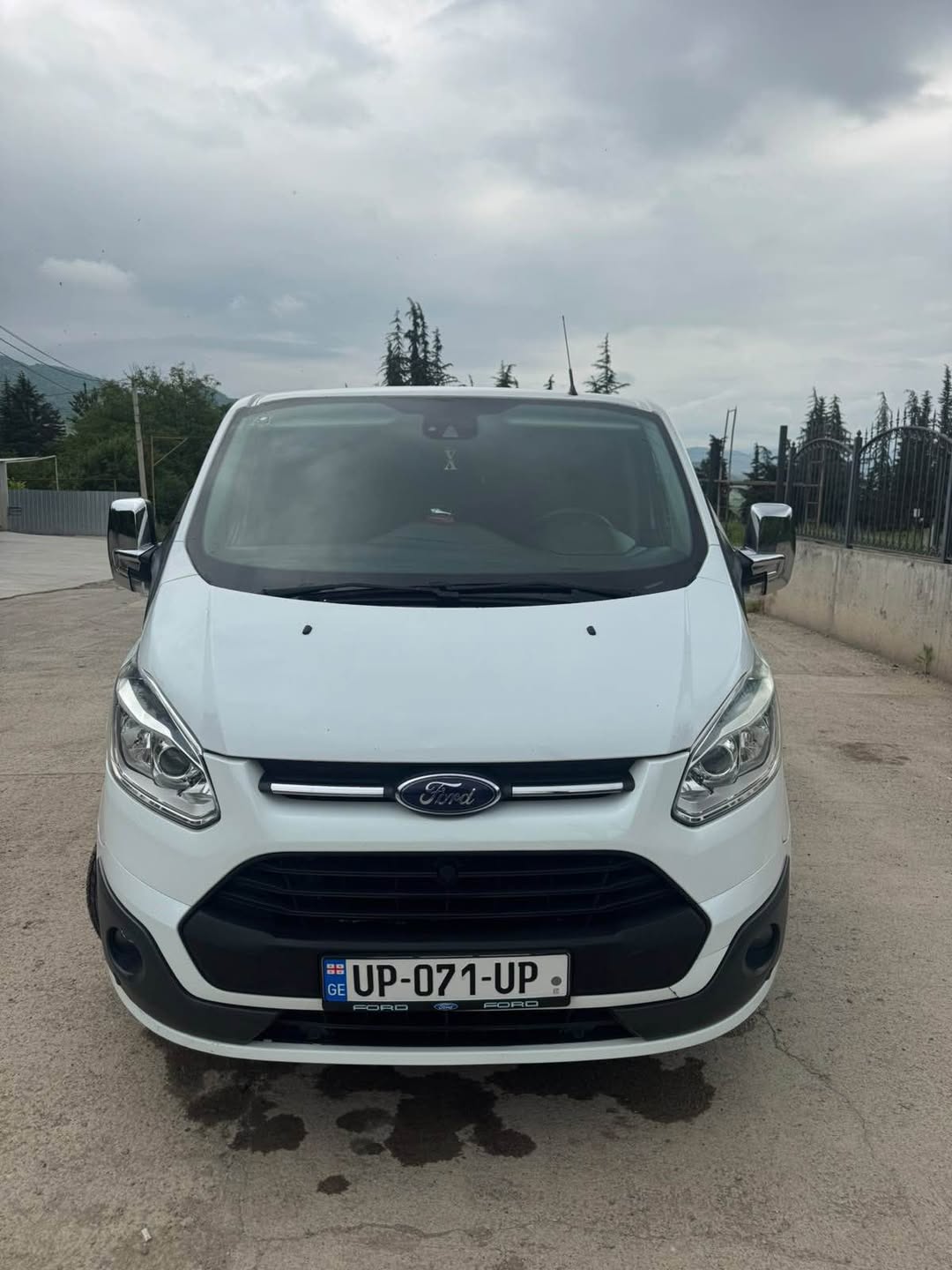 Ford 2013 — 7,900$