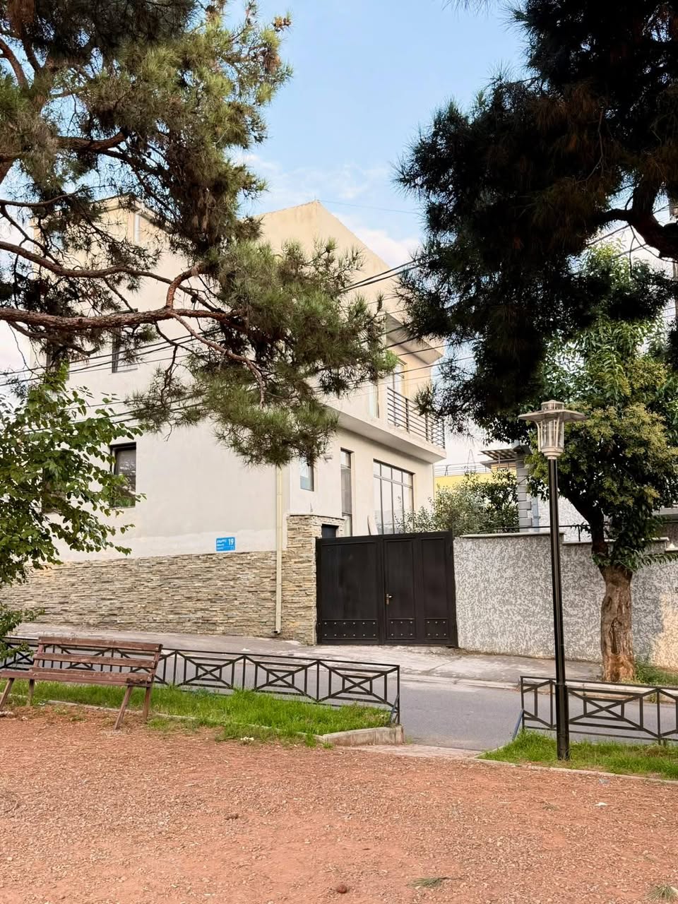 Ev, Tbilisi — $1,200