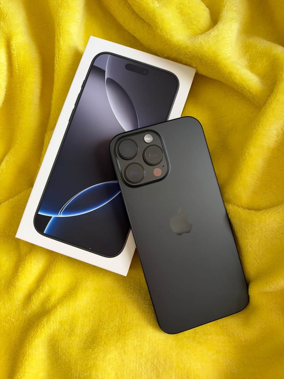 iPhone 16 Pro Max satılık! 📱✨ — 2,300₾