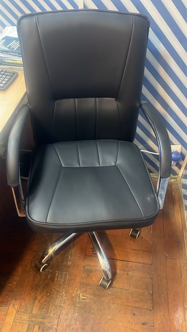 Furniture — 100₼