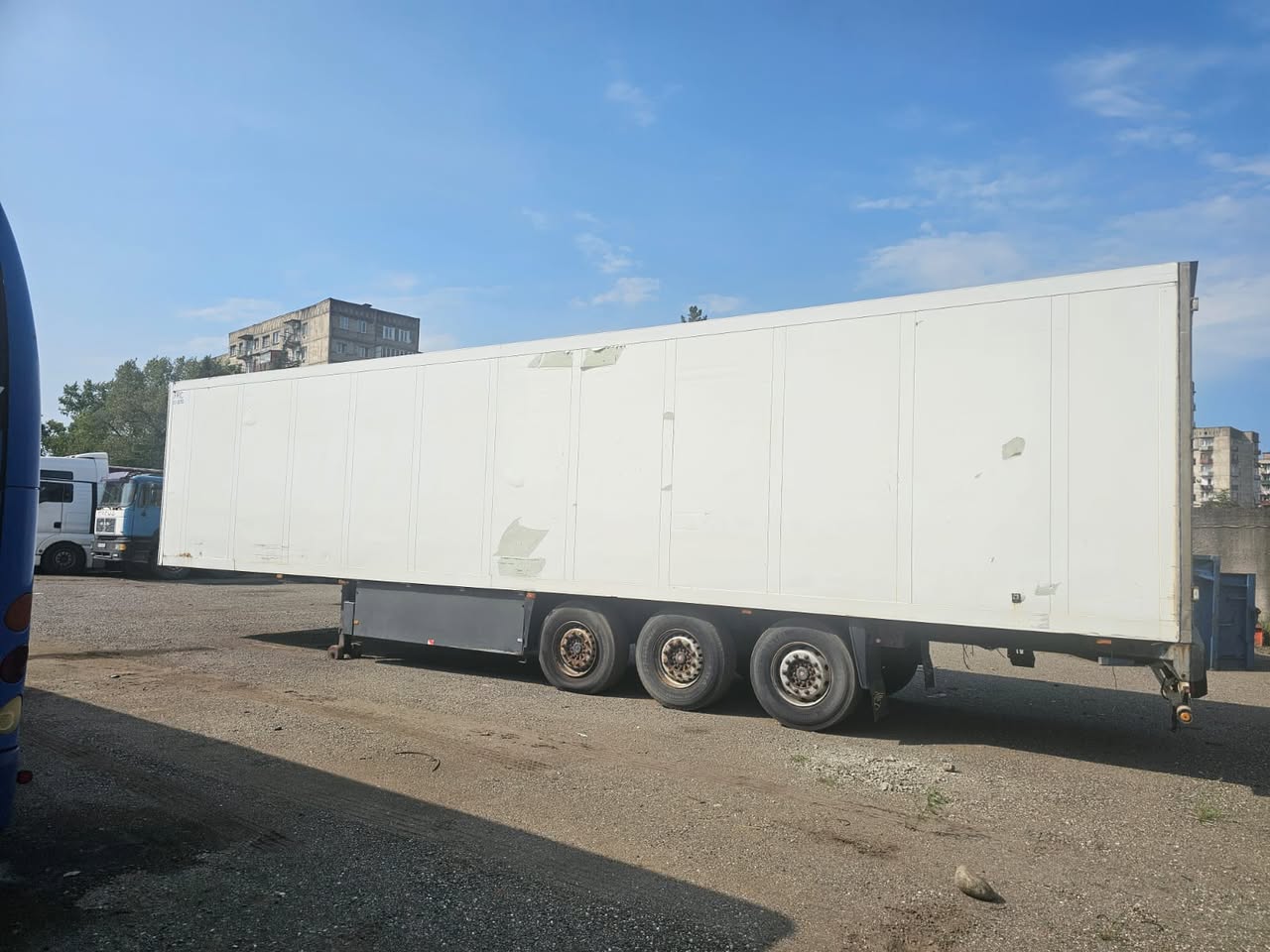 Schmitz SKO 24 2003 — 10,000$