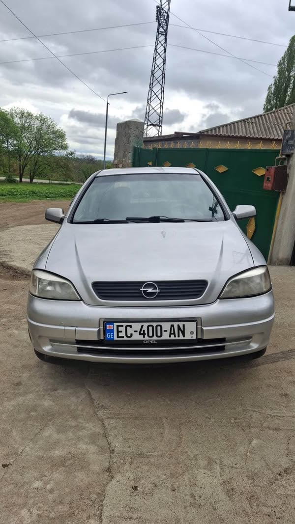 Opel 1999