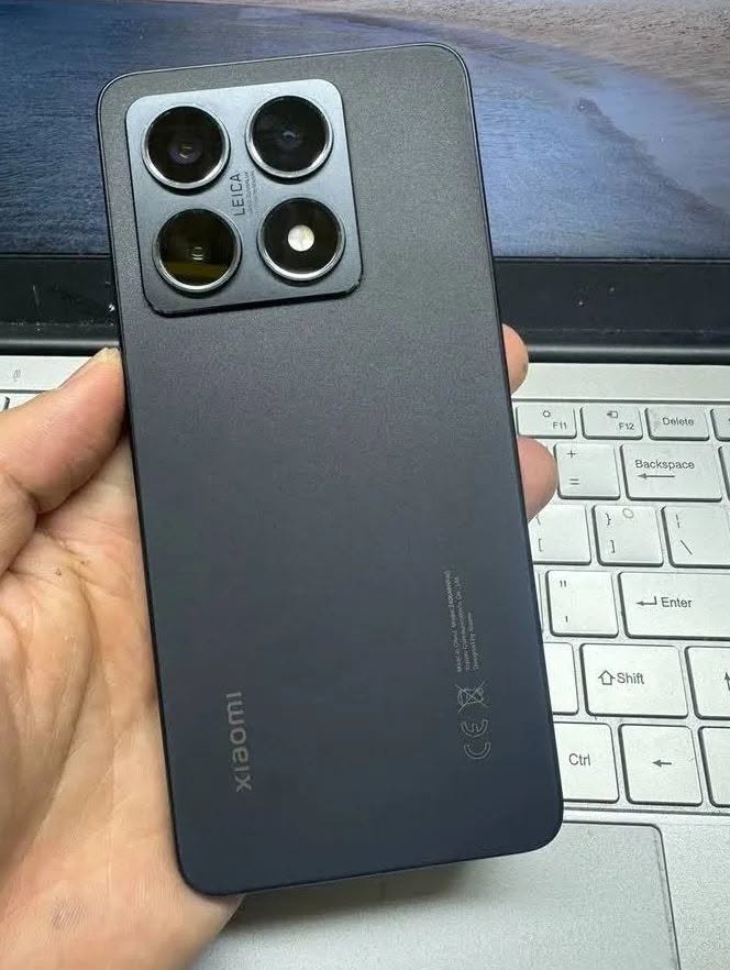 Xiaomi 14t 12 256 ტელეფონი არის