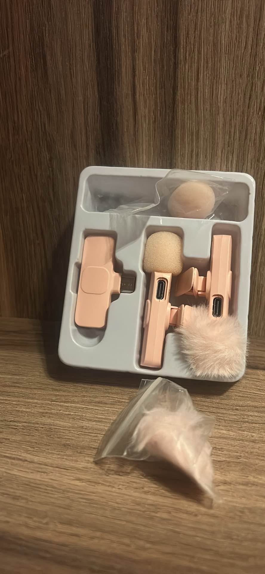 Pink clip-on wireless mikrofonebi