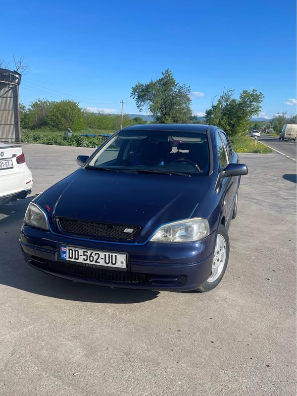 Opel 1999