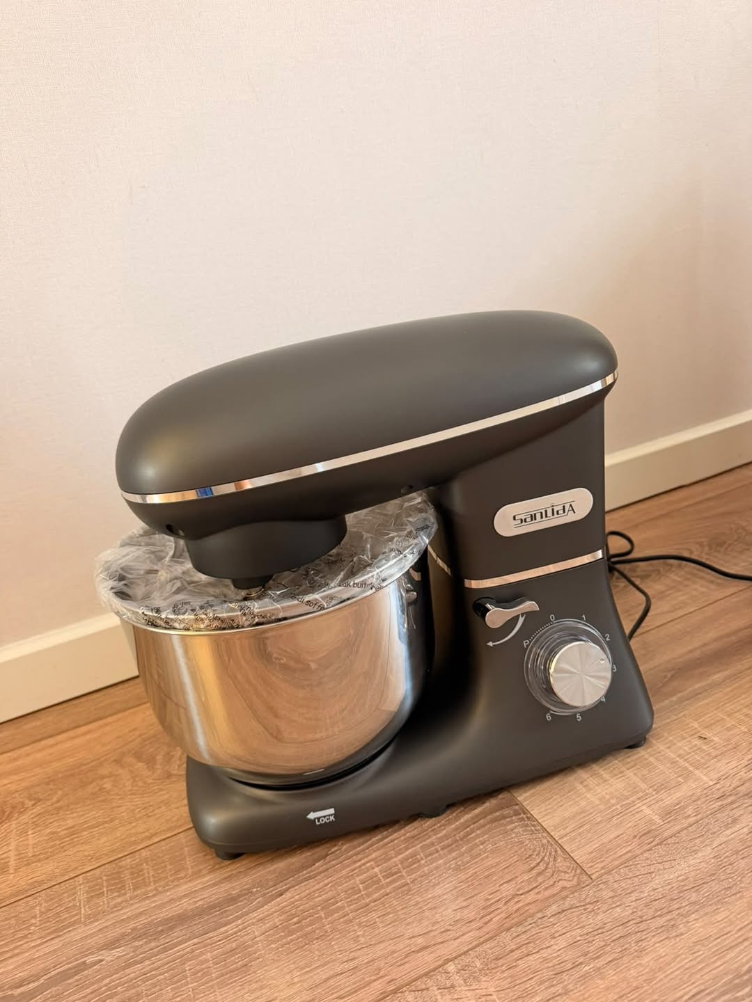 Household appliances — 200₼