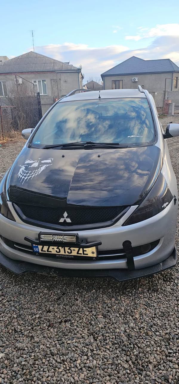 Avtomobil
