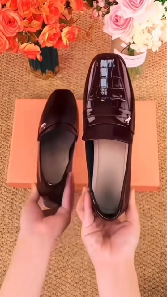 ბორდოსფერი ლოფერები, ფასდაკლება