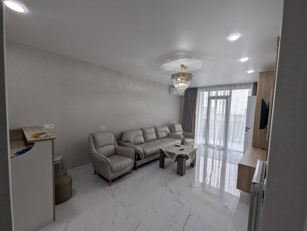 2 otaqlı mənzil satılır, Batumi — $800