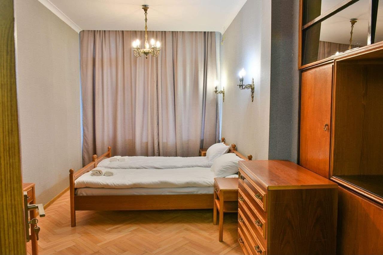 4 otaqlı mənzil kirayə, Tbilisi — $650