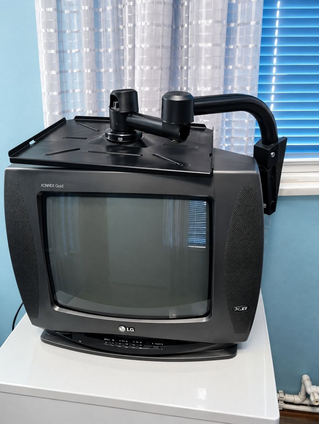 LG CRT TV with wall mount