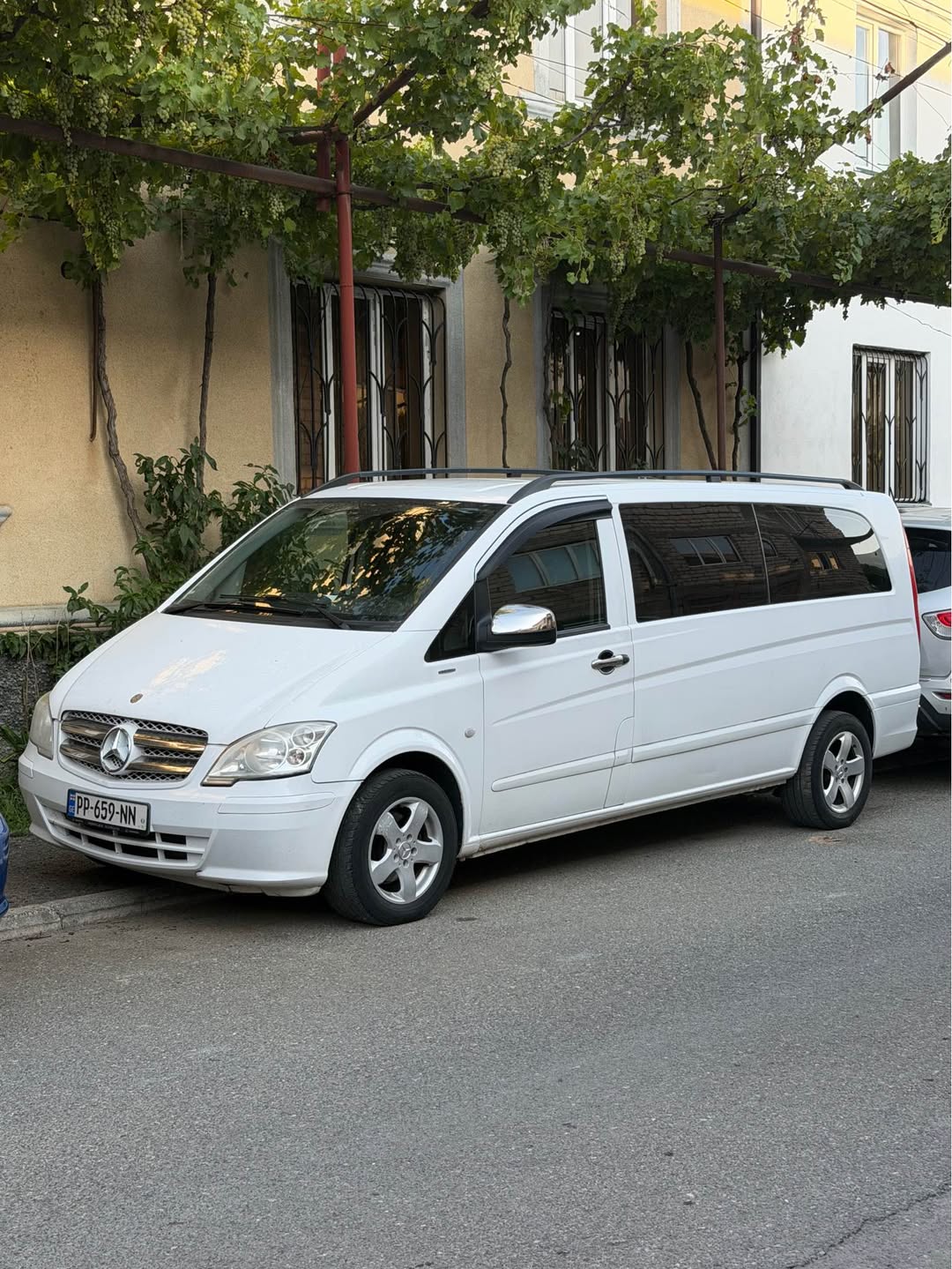 იყიდება იცვლება 2012 წლიანი 2.2 ცედეი — 11,500$