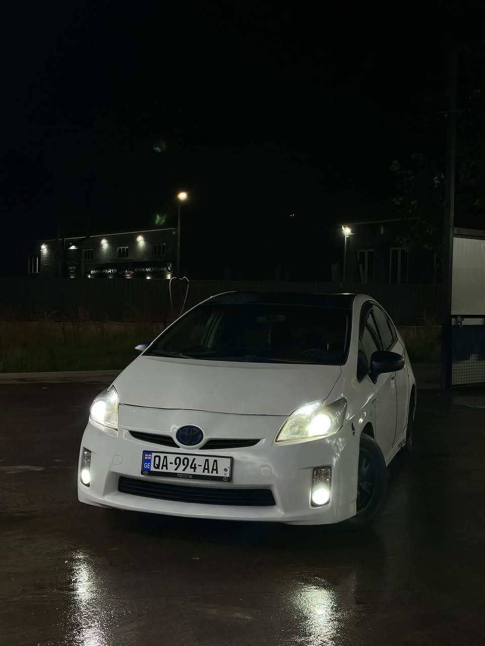 Toyota Prius 2010 — 3,800$